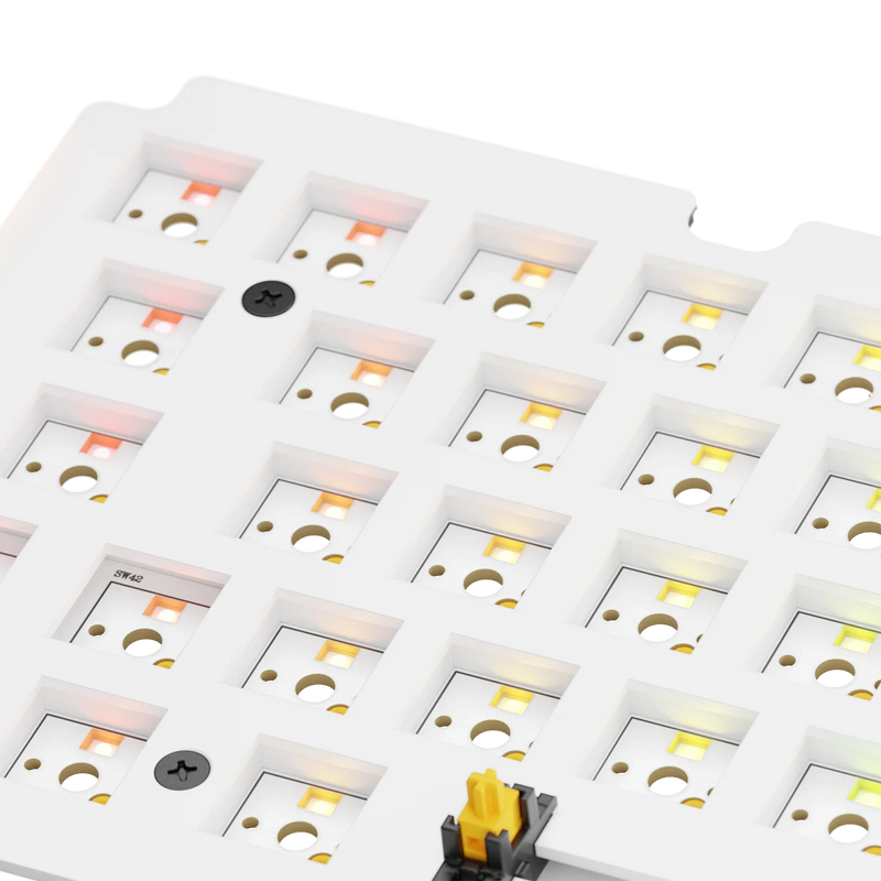 GMMK 3 Switch Plate 65% FR4 White ISO