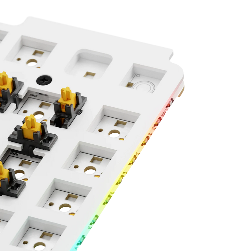 GMMK 3 Switch Plate 75% FR4 White ISO