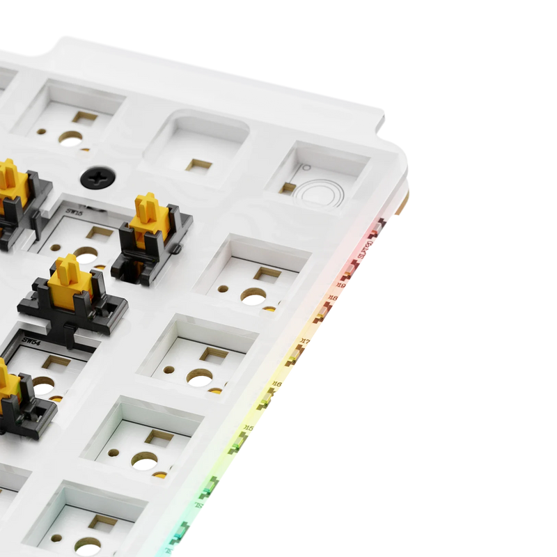 GMMK 3 Switch Plate 75% Polycarbonate ISO
