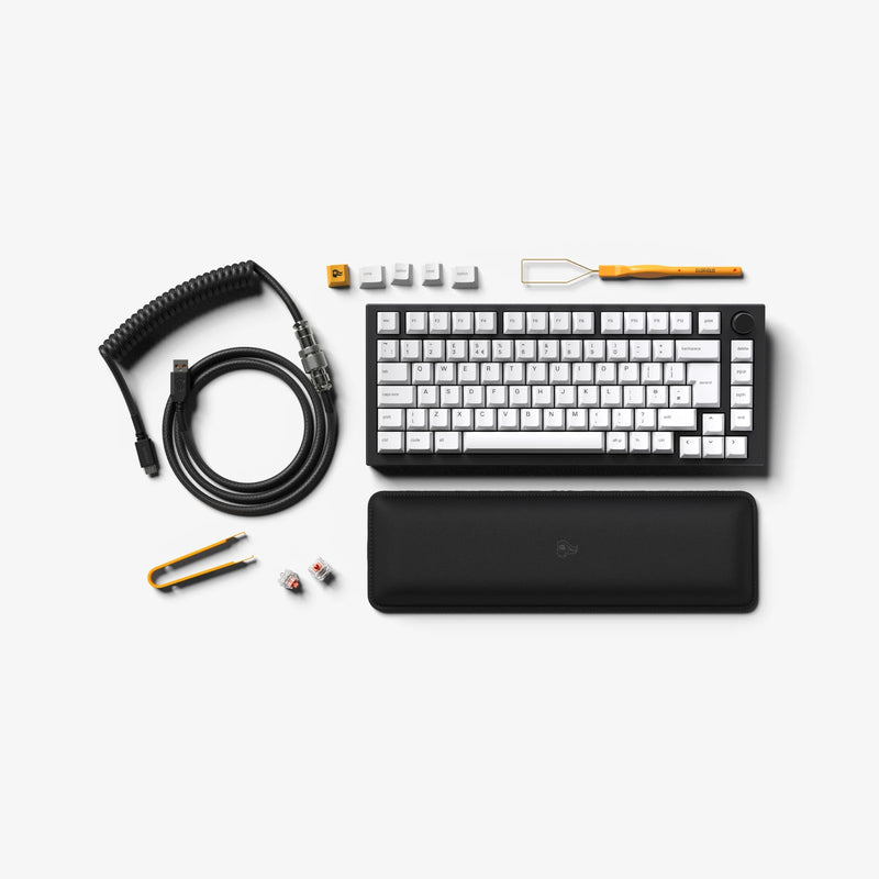 GMMK PRO Prebuilt UK full kit view